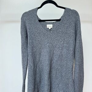 Wilfred Gray V-Neck Sweater with Ribbed Cuffs